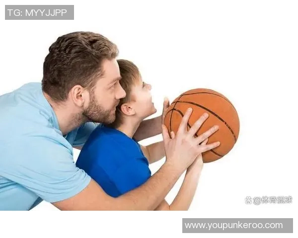 爱打篮球的足球明星他如何平衡两项运动的激情与职业生涯