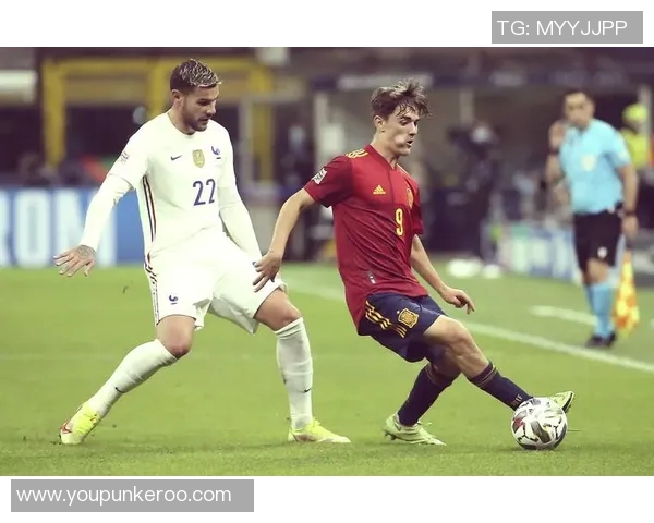 西班牙足球明星肖像画展现精彩球场瞬间与个人风采