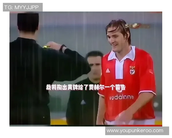 足球之星的光辉瞬间 探寻球场内外的传奇风采